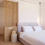 Lilium Iii - Panoramic View Over Psarou Bay! فيلة *