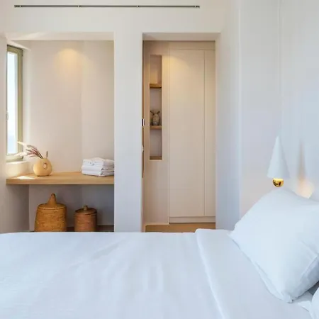 Lilium Iii - Panoramic View Over Psarou Bay! Psarrou